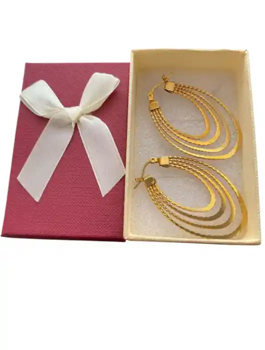 Aretes Tipo Candonga Ovalada Plana En Acero