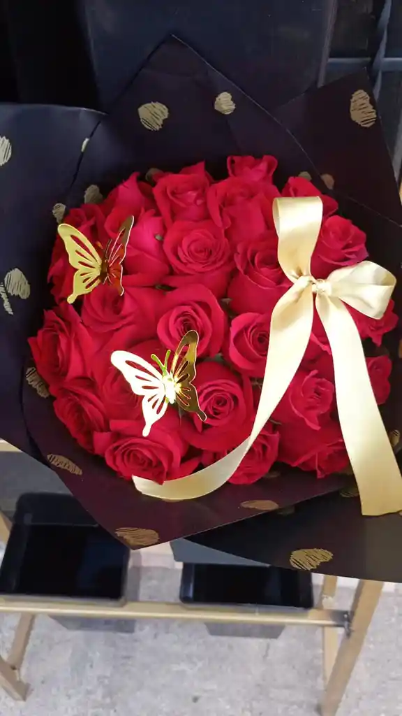 Ramo 24 Rosas