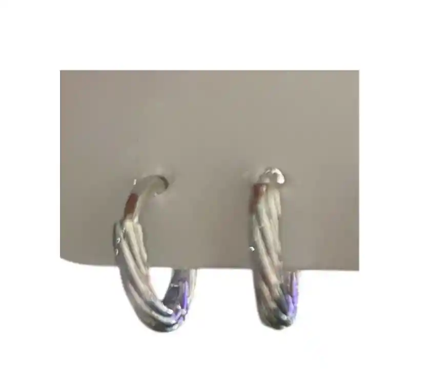 Aretes Circulares Pequeños Color Plateado Con Textura Marca Cover Gs