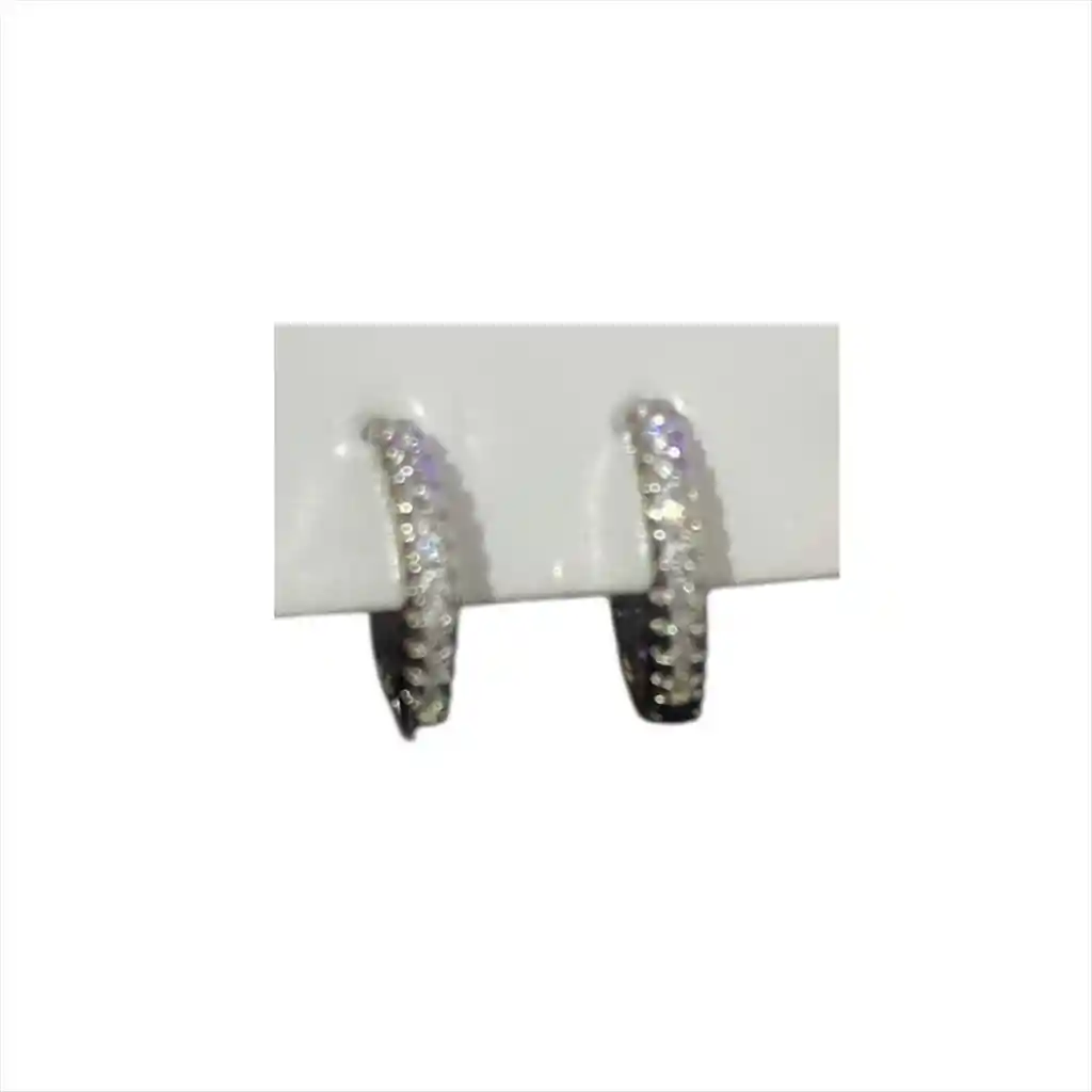 Aretes Circulares Medianos Con Piedras, Color Plateado Marca Cover Gs