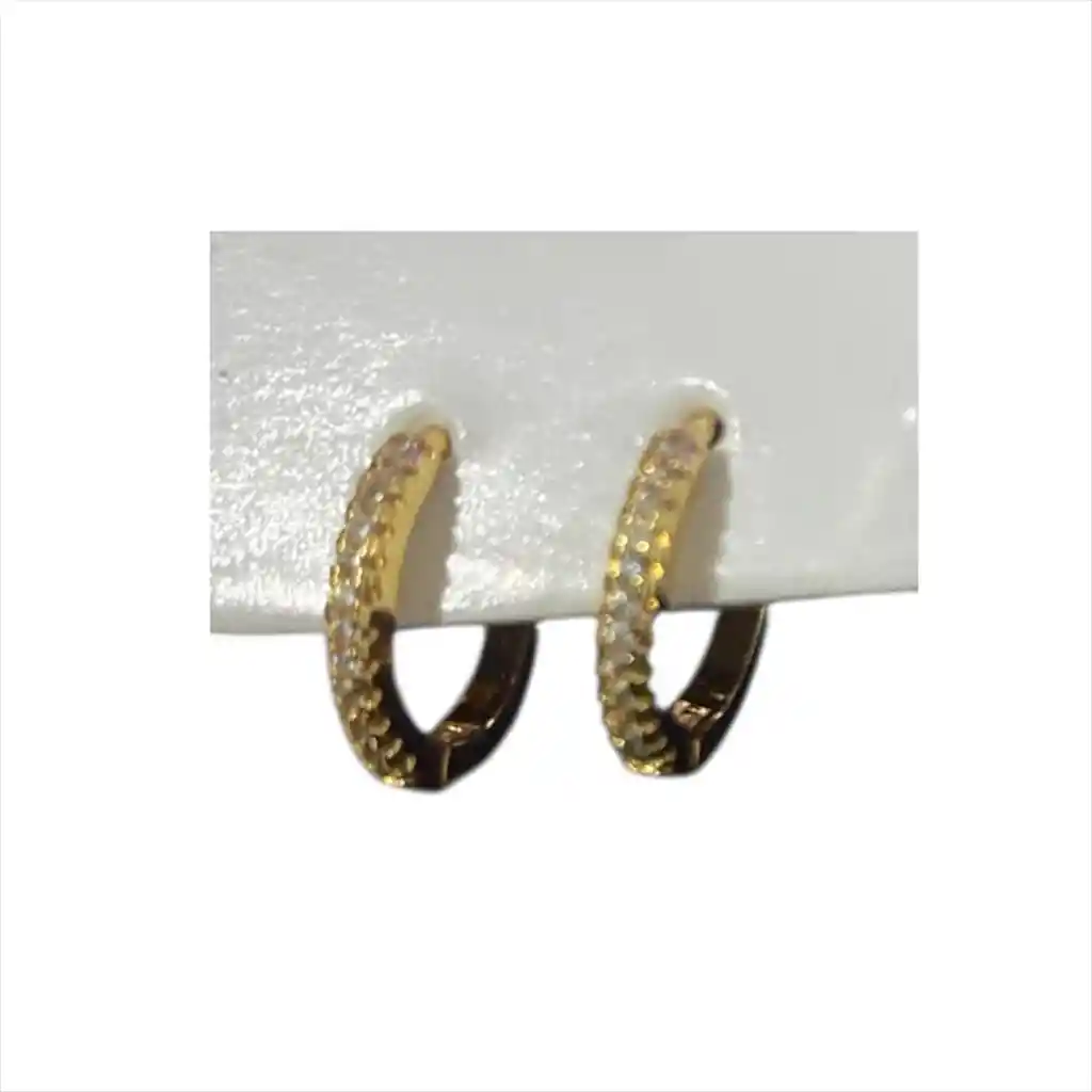 Aretes Circulares Grandes Con Piedras, Color Dorado Marca Cover Gs