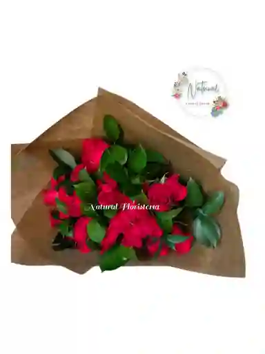 Bouquet De 24 Rosas Con Rusco