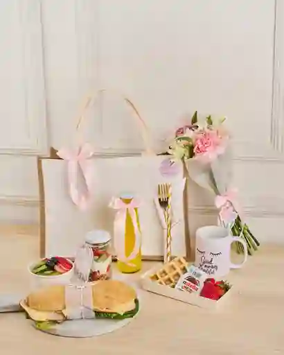 Desayuno Sorpresa Cumpleaños Para Mujer. Bolso