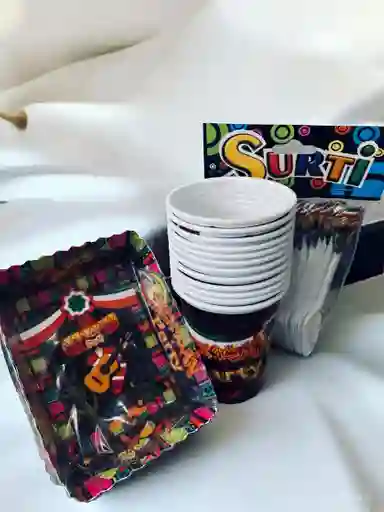Set De Platos, Vasos Y Cucharas Con Diseño De Fiesta Mexicana Para Fiestas Y Piñatas