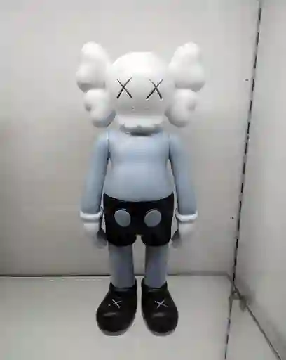 Kaws De Pie Figura Decorativa De Lujo