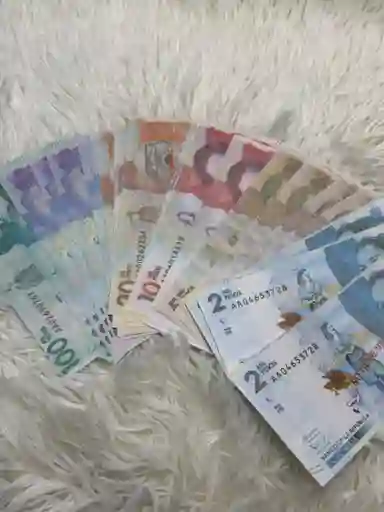 Billetes De Juguetes Desde 2mil Hasta 100mil / Bromas Y Diversion