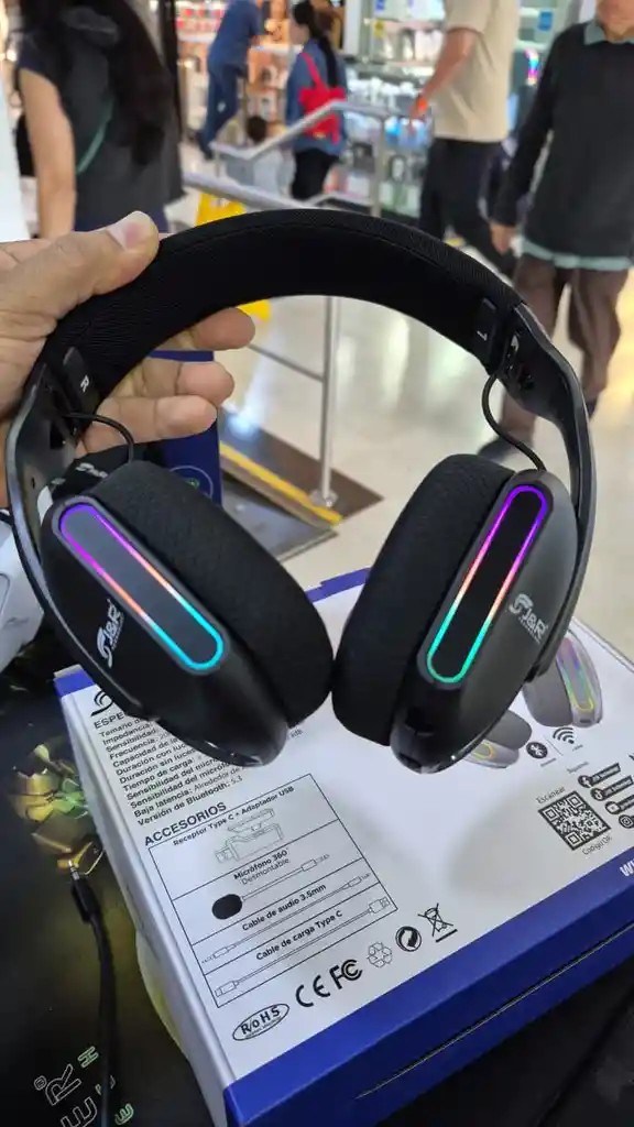 Diadema J&r Negra / Bluetooth / Usb / Tipo C/ Rgb / Doble Micrófono / Compatible Play 5/ Play 4/ Xbox / Smartphone / Pc