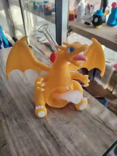 Pipa De Agua Y Bong De Silicón Edición Charizard