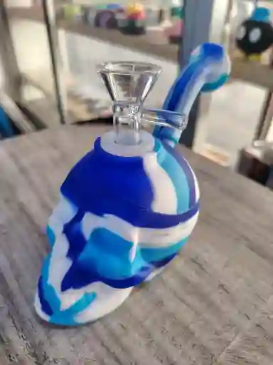 Pipa De Agua Y Bong De Silicón Edición Calavera