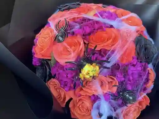 Rosas Naranjas Y Claveles Morados Feliz Halloween