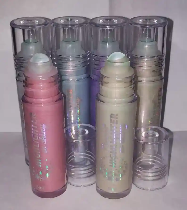 Iluminador Liquido En Roll On Para Rostro Maquillaje Marca Rimocoo