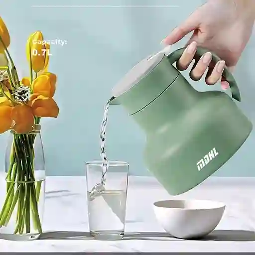 Jarra Termica Acero Inoxidable 700ml Ligera Y Moderna