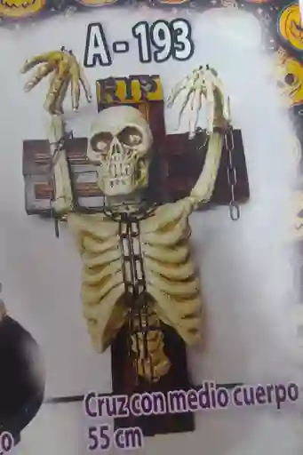 Cruz Con Medio Cuerpo