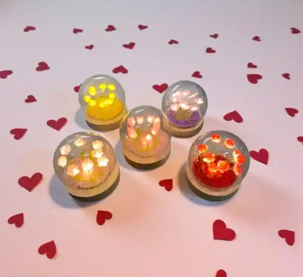 Lámpara De Mesa Tulipanes Artificial Con Interface Usb Decorativa