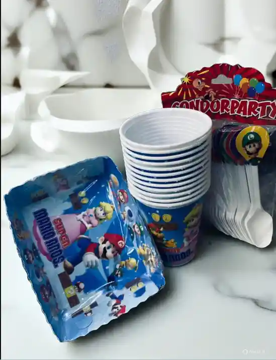 Set De Platos, Vasos Y Cucharas Con Diseño De Mario Bross Para Fiestas Y Piñatas