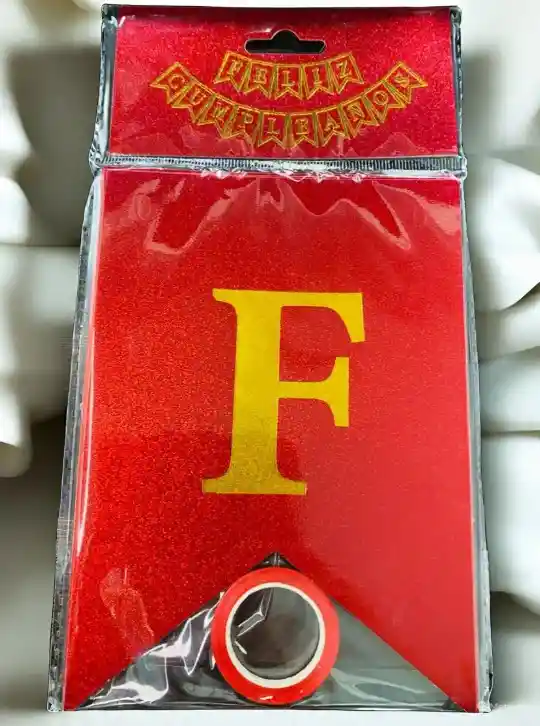 Letrero Feliz Cumpleaños Escarchado Tipo Banderin Color Rojo