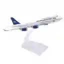 Avion Pequeño Metalico De Acero Coleccionable De Aereolineas Argentinas B747 - Largo 16cm + Soporte