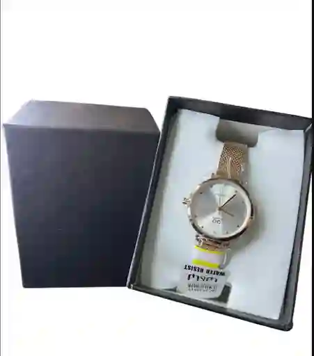 Reloj Replica Dorado Con Correa De Malla Metalica Dorada Marca Qyqreplica
