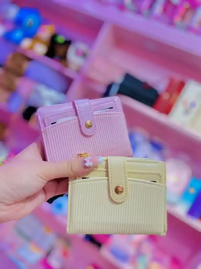 Mini Billetera Cute & Práctica 👛🌸 (colores Surtidos)