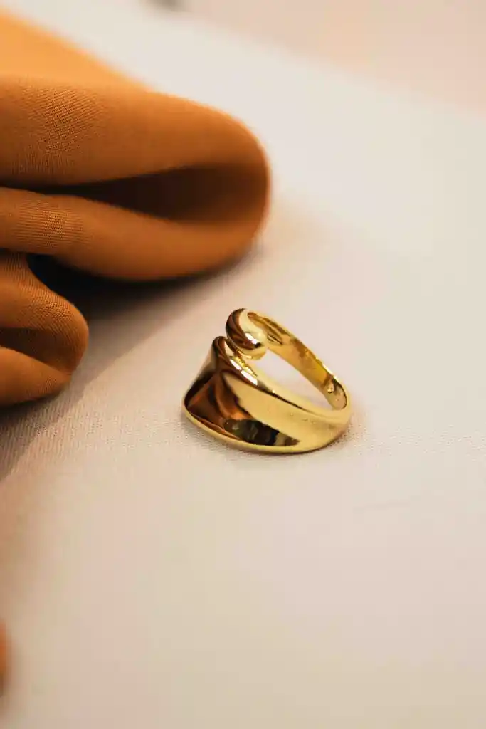 Anillo Plano Chunky Dorado En Rodio