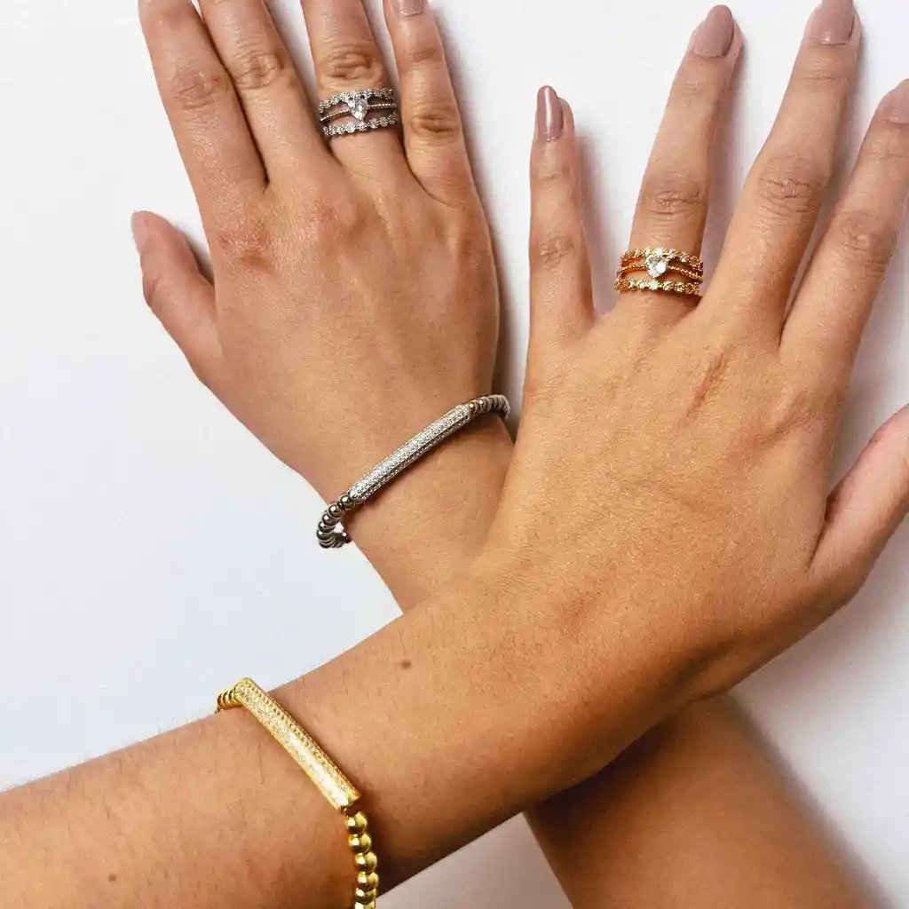 Anillo Amor Único Dorado En Rodio