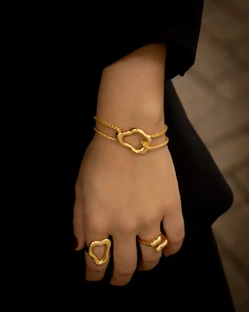 Pulsera Silueta Amorfa + Aretes By Issa Vásquez