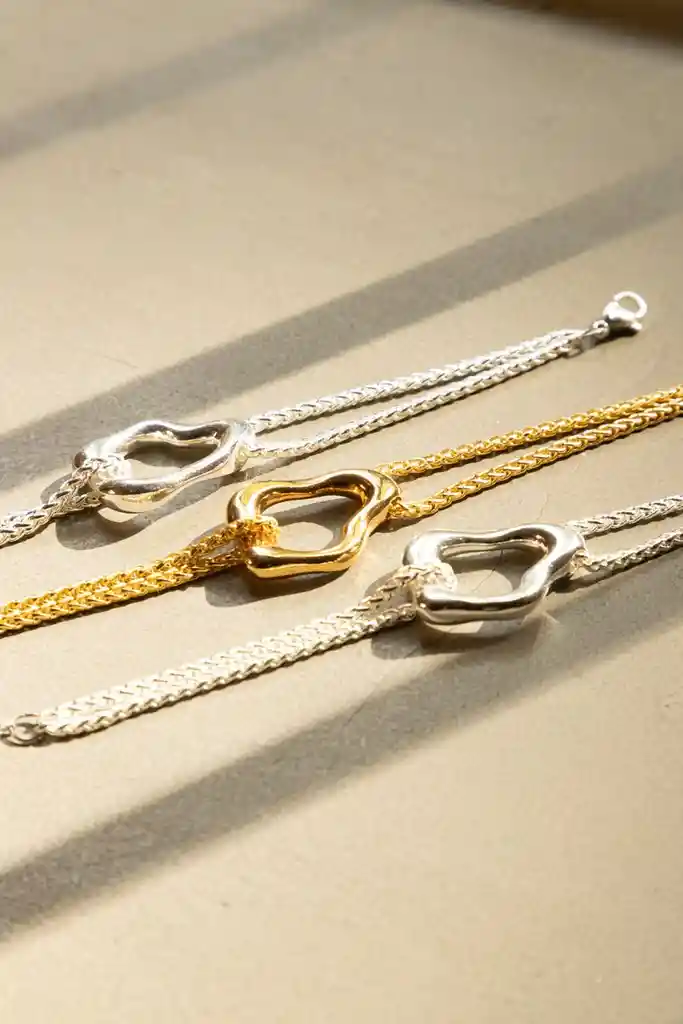 Pulsera Silueta Amorfa + Aretes By Issa Vásquez