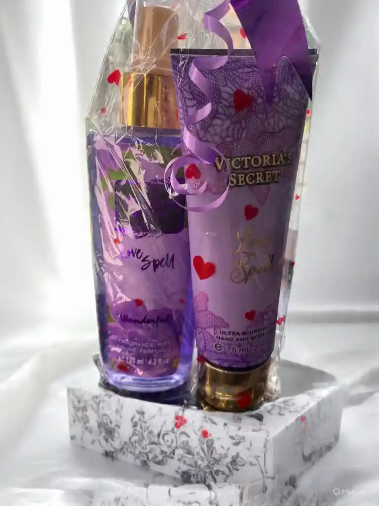 Kit Victorias Secret Crema 75 Ml + Splash 125ml Love Splell