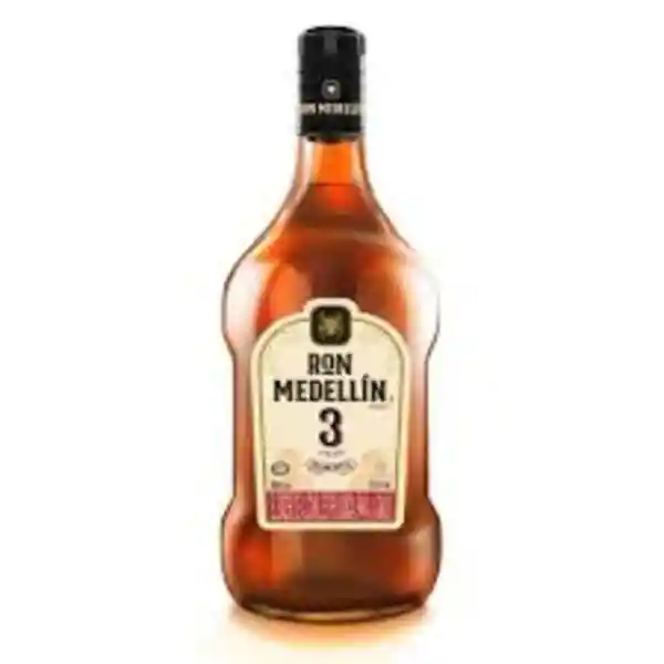 Ron Medellín Garrafa
