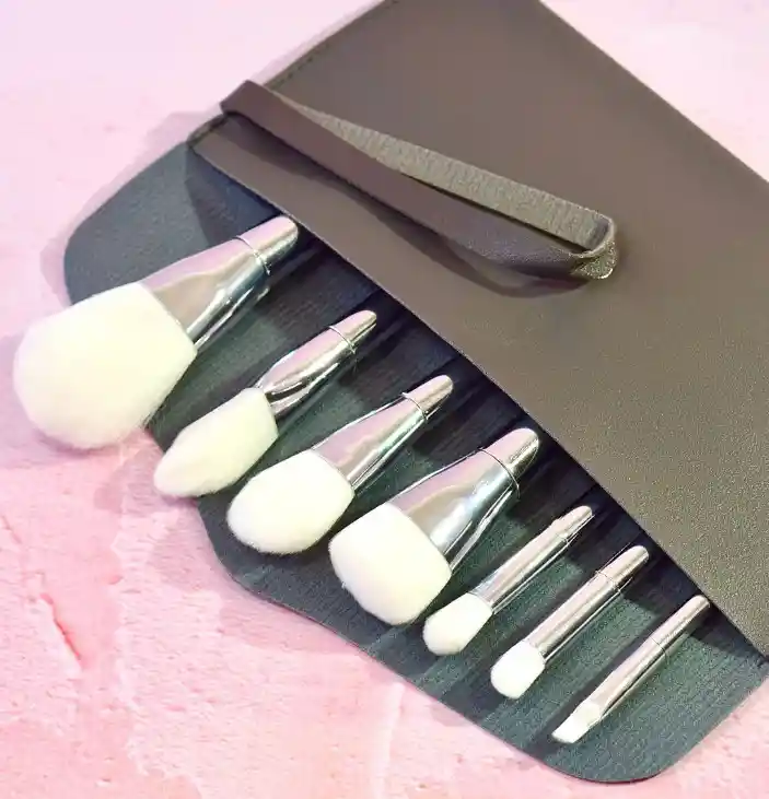 Kit Brochas Para Maquillaje Plateado X7unid