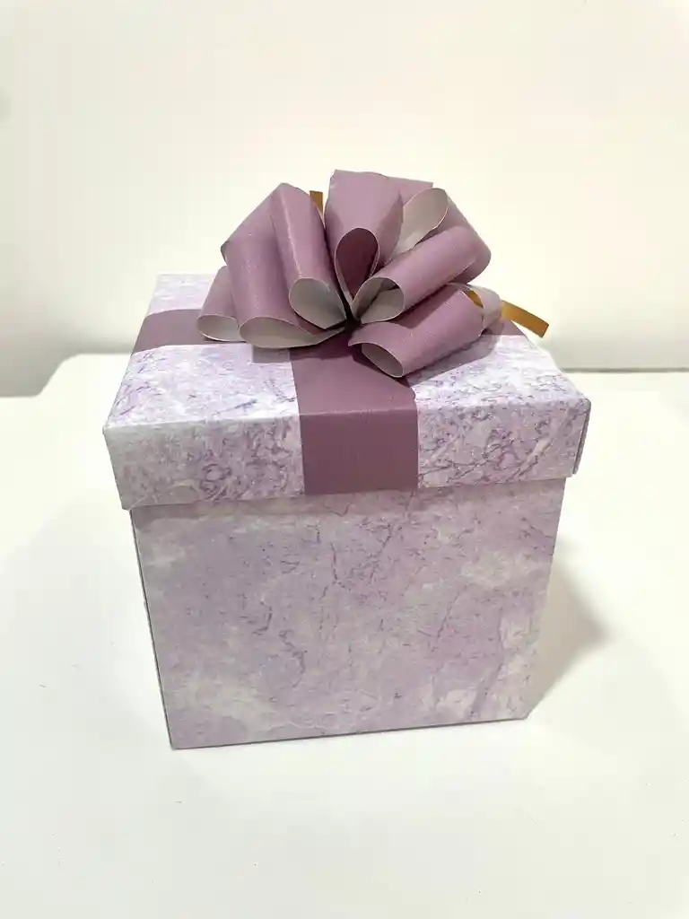 Caja Cubo 12x12 Cm Color Marmoleado Lila