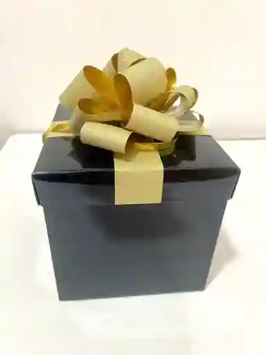 Caja Cubo 12x12 Cm Color Negro Brillante Incluye Lazo