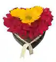 Caja Corazón Con Girasoles Y Rosas Rojas