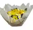 Ramo De Flores Amarillas Y Blancas