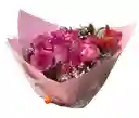 Ramo Romántico De Rosas Fucsia