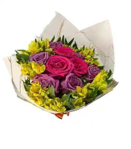 Ramo De Rosas Fucsia Y Lilas