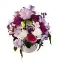 Caja Premium De Rosas Y Lirios Lilas