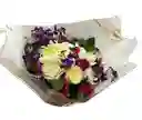 Ramo Elegante En Tonos Blanco Y Morado