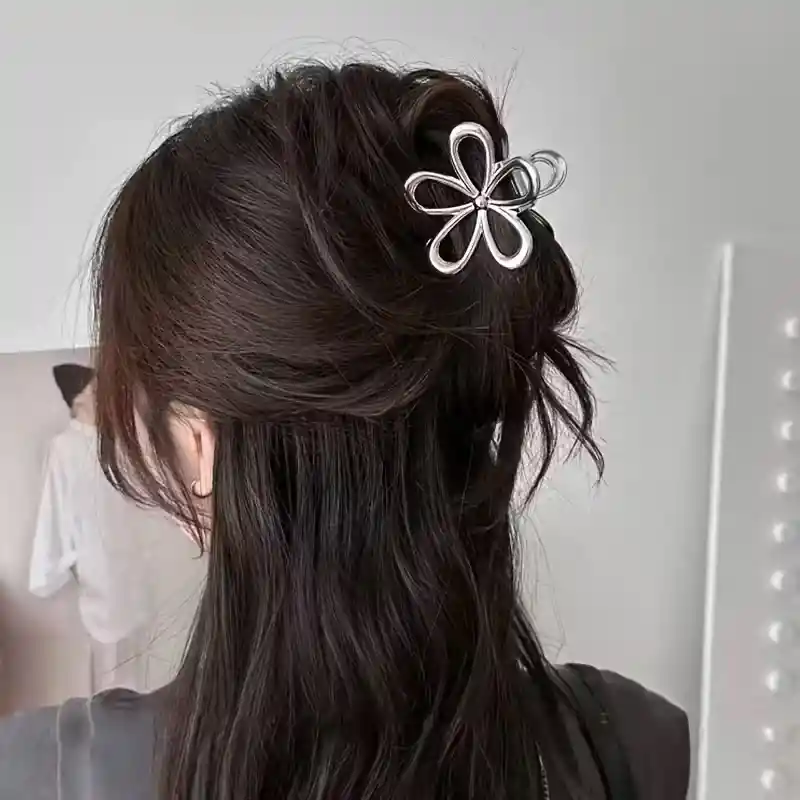 Pinza Caimán Gancho Flor Metalizada Cabello