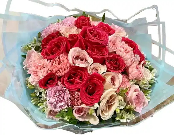 Ramo Deluxe – Rosas Rojas Y Rosas Pastel