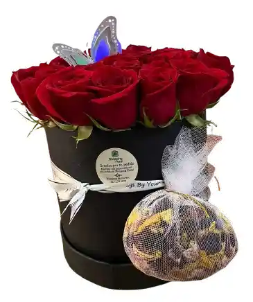 Caja Negra Premium – Rosas Rojas Con Mariposa