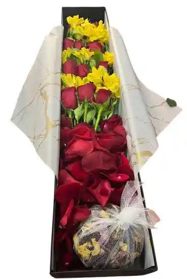 Caja Rectangular – Rosas Rojas Y Alstroemerias Amarillas