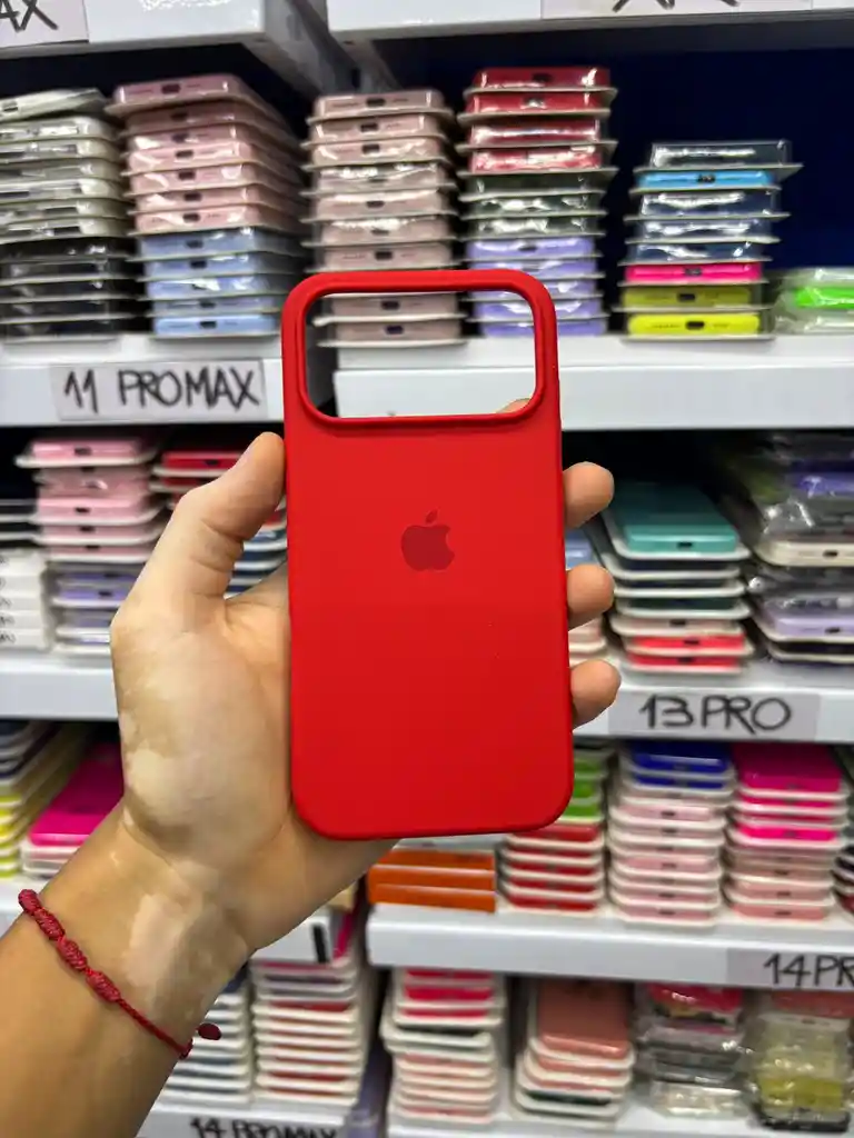 Iphone 17 Pro Max | Color Rojo | Silicone Case | Rigido | Carcasa Protectora | Antihumedad