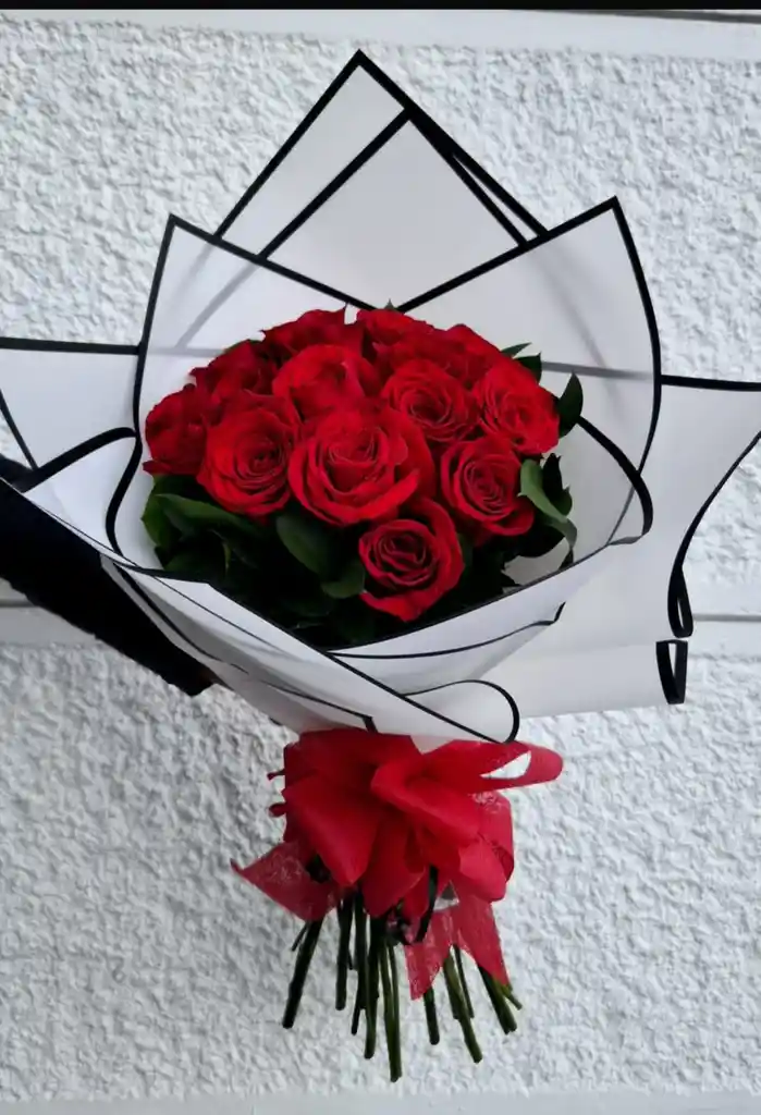 Bouquet De 12 Rosas