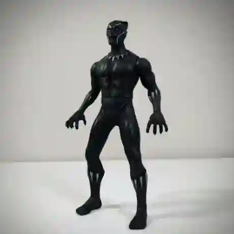 Muñeco Personaje Pantera Negra Clásico 30cm / Sonido.