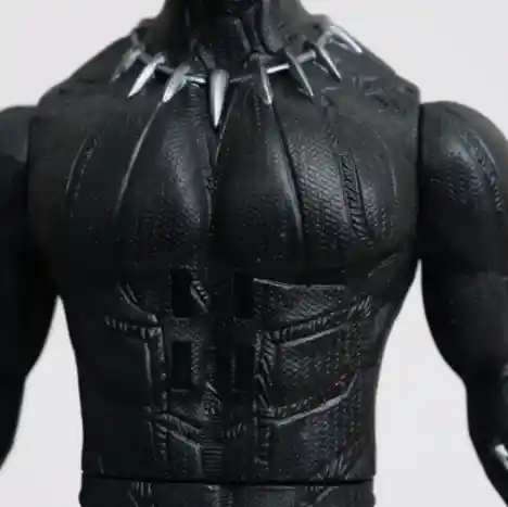 Muñeco Personaje Pantera Negra Clásico 30cm / Sonido.