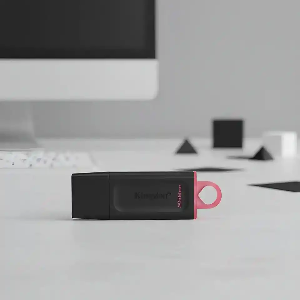Memoria Usb Kingston Exodia 256gb Usb 3.2 Datatraveler – Potencia, Rapidez Y Estilo En Tus Manos