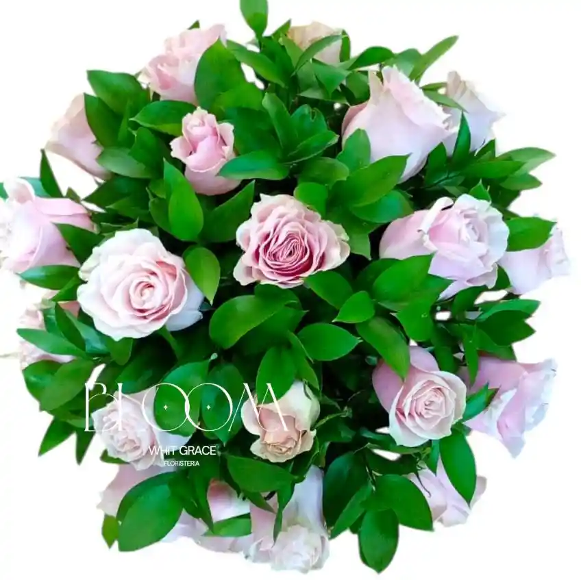 Flores Rosas Rosadas En Jarrón