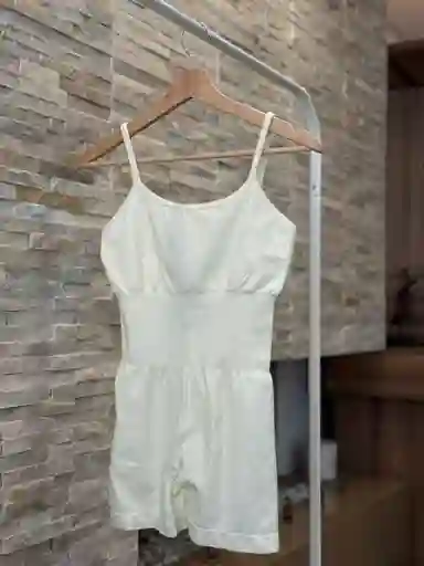 Enterizo Deportivo Mono Essential Blanco Crema Talla S