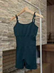 Enterizo Deportivo Mono Essential Verde Oscuro Talla S